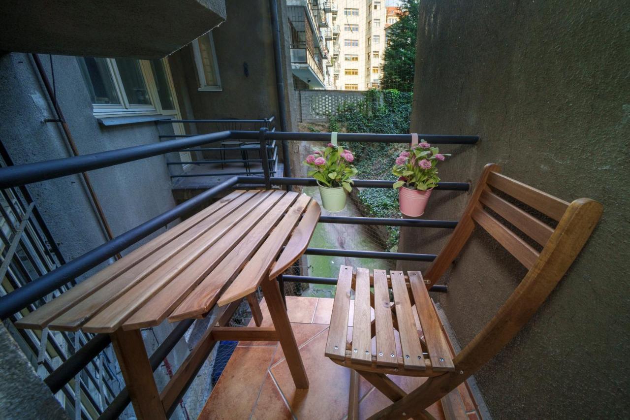Dlouhá Apartment with balcony Praga Esterno foto